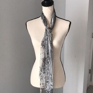 ❤️3X20 Animal Print Elegant Gray Patterned Silky Scarf